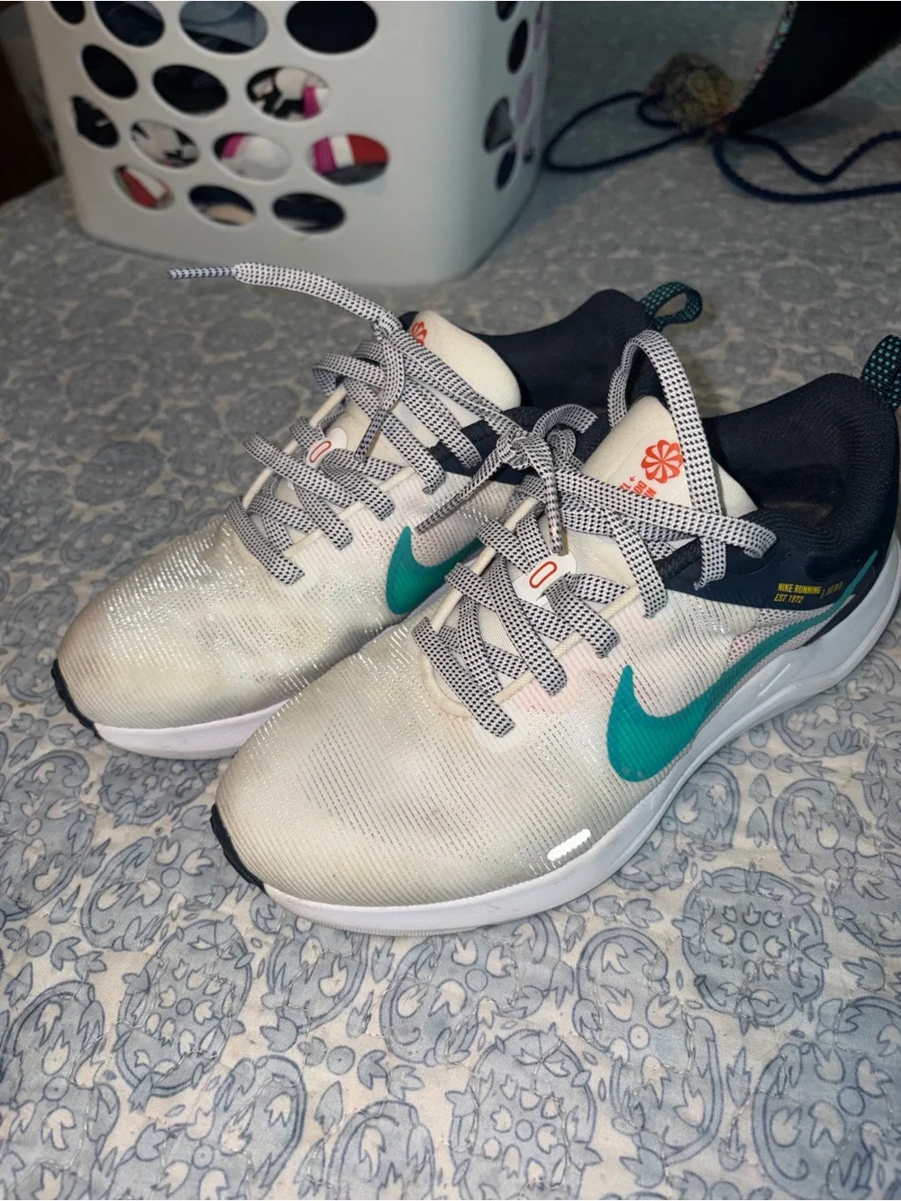 Nike Downshifter 12 running shoes